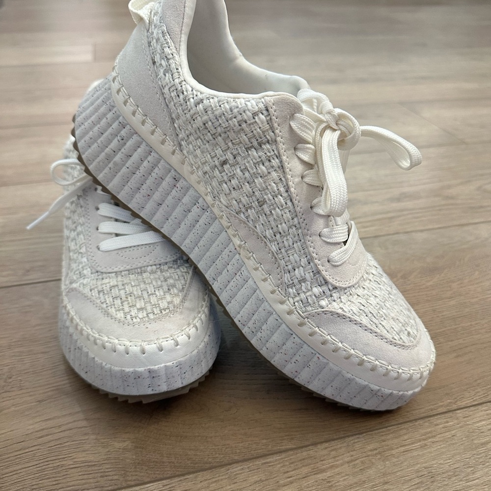 Universal Thread White Woven Lace-Up Platform Sneakers